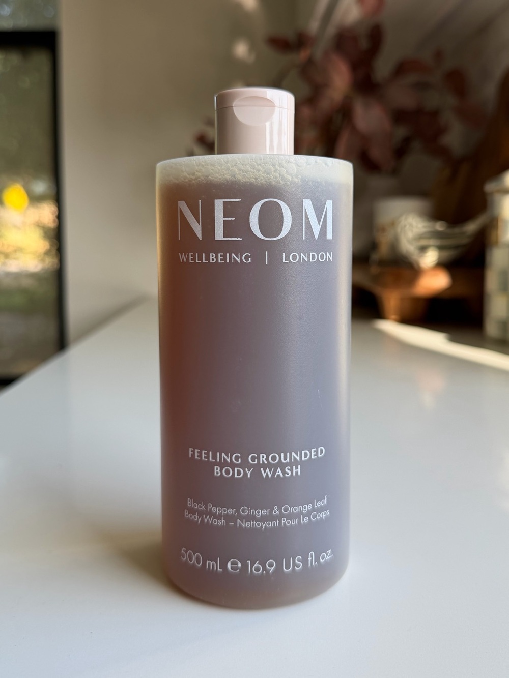 NEOM Feeling Grounded Body Wash